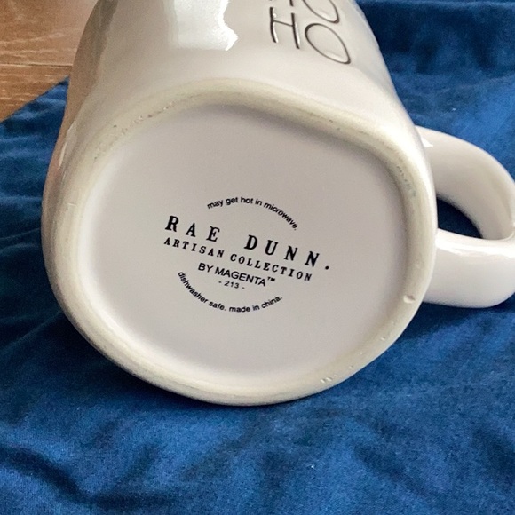 Rae Dunn NWOT Santa Mug - Picture 4 of 4